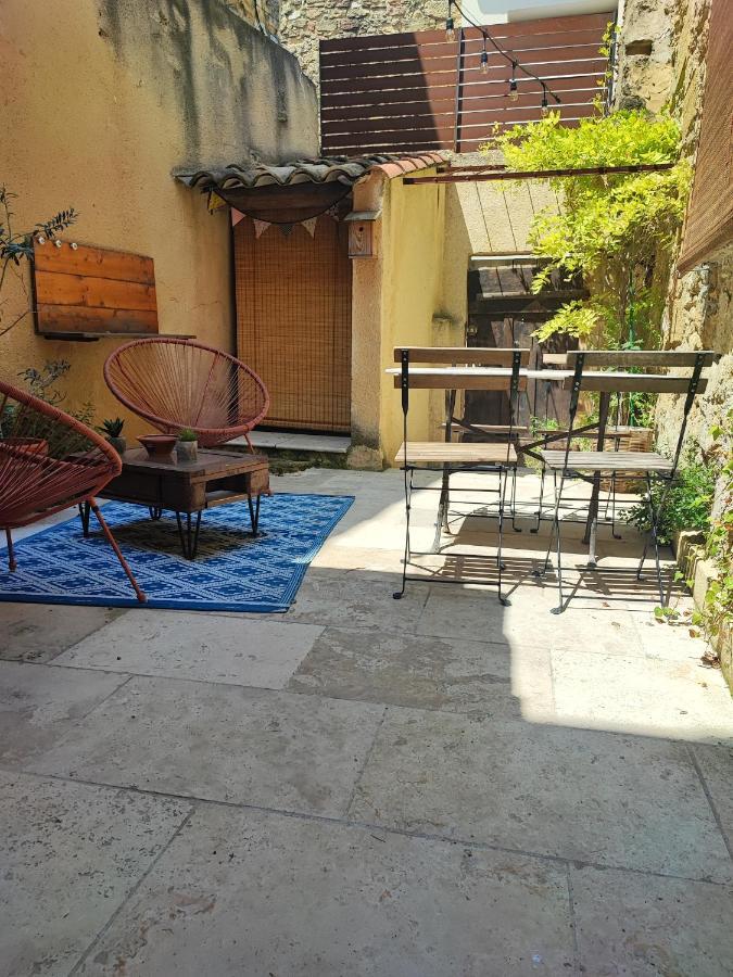 Maison De Village Avec Cour Aux Portes D'Avignon Entraigues-sur-la-Sorgue Kültér fotó